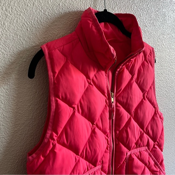 J. Crew Excursion Down Blend Quilted Puffer Vest Coral Small Style #92465 - Picture 5 of 9